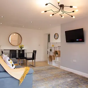  Apartment Cityhost - Leeds