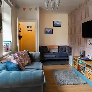  Holiday home Bronte Bungalow - In Beautiful Bronte Country!